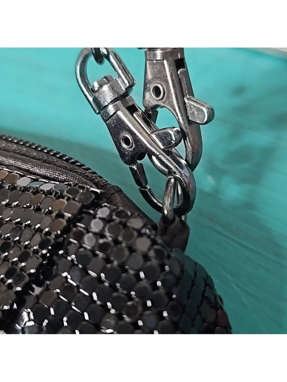 Black sequined clutch - Picture 3 of 7